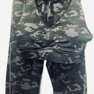 Workout outfit set Fabletics size XL like brand new